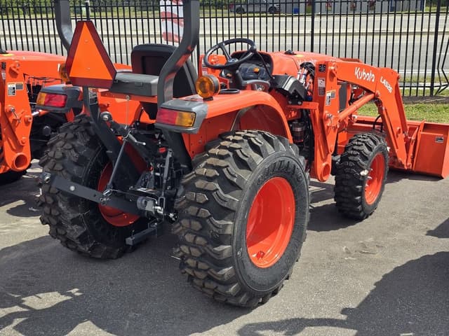 Image of Kubota L3902 equipment image 1