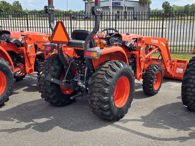 Image of Kubota L3902 equipment image 1