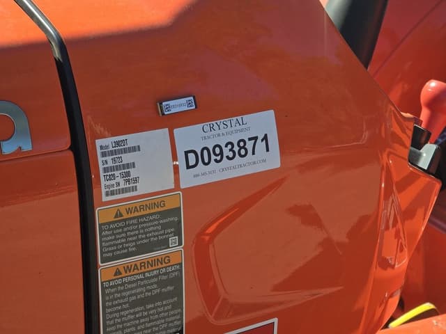 Image of Kubota L3902 equipment image 4