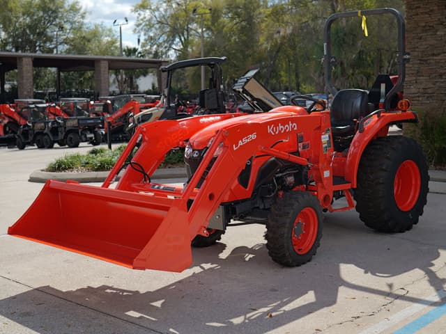 Image of Kubota L3902 equipment image 1