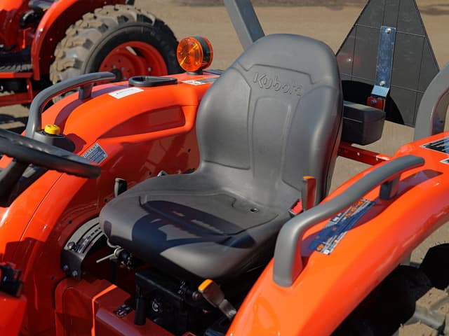Image of Kubota L4802 equipment image 4