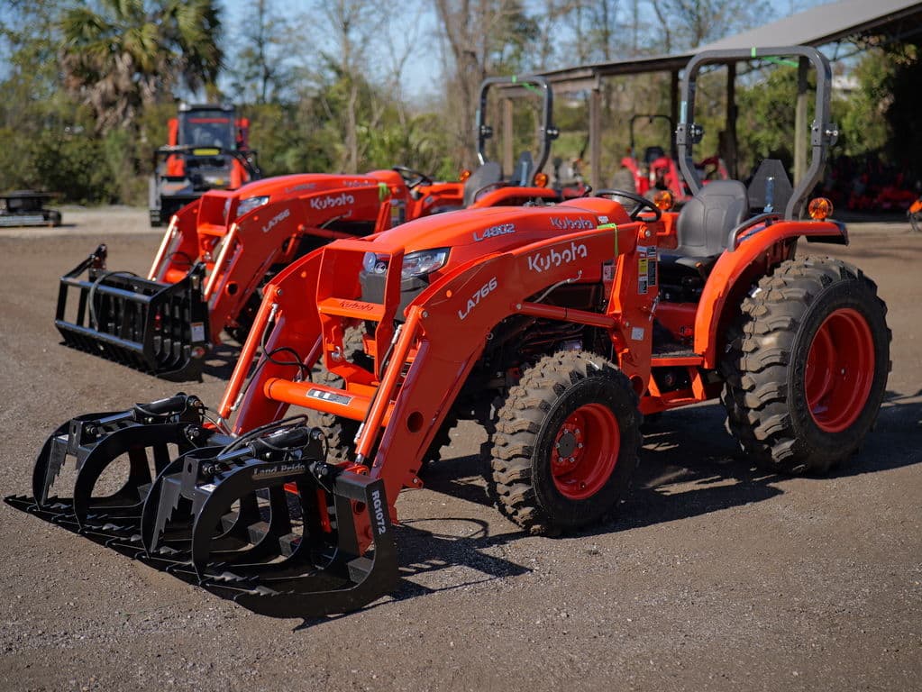 Image of Kubota L4802 Primary image