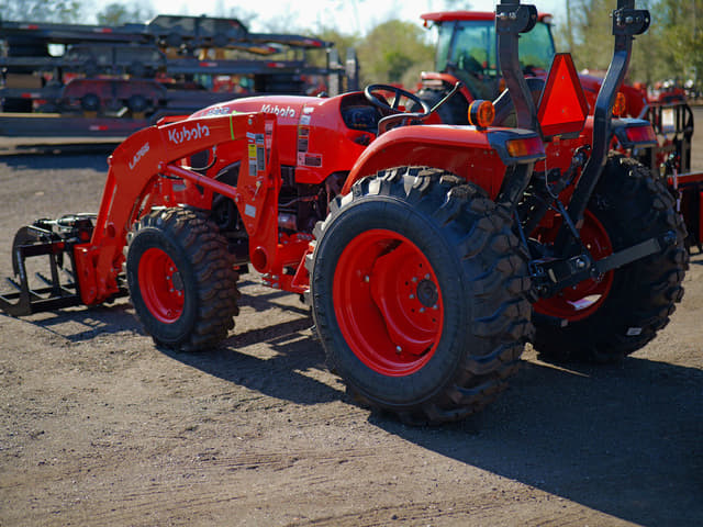 Image of Kubota L4802 equipment image 3