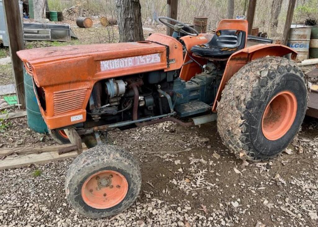 Image of Kubota L175 Primary image