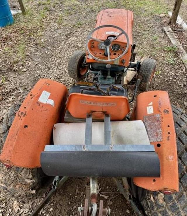 Image of Kubota L175 equipment image 4