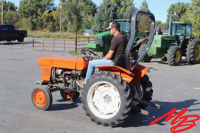 Image of Kubota L175 equipment image 2