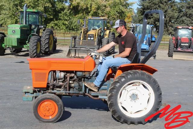 Image of Kubota L175 equipment image 1