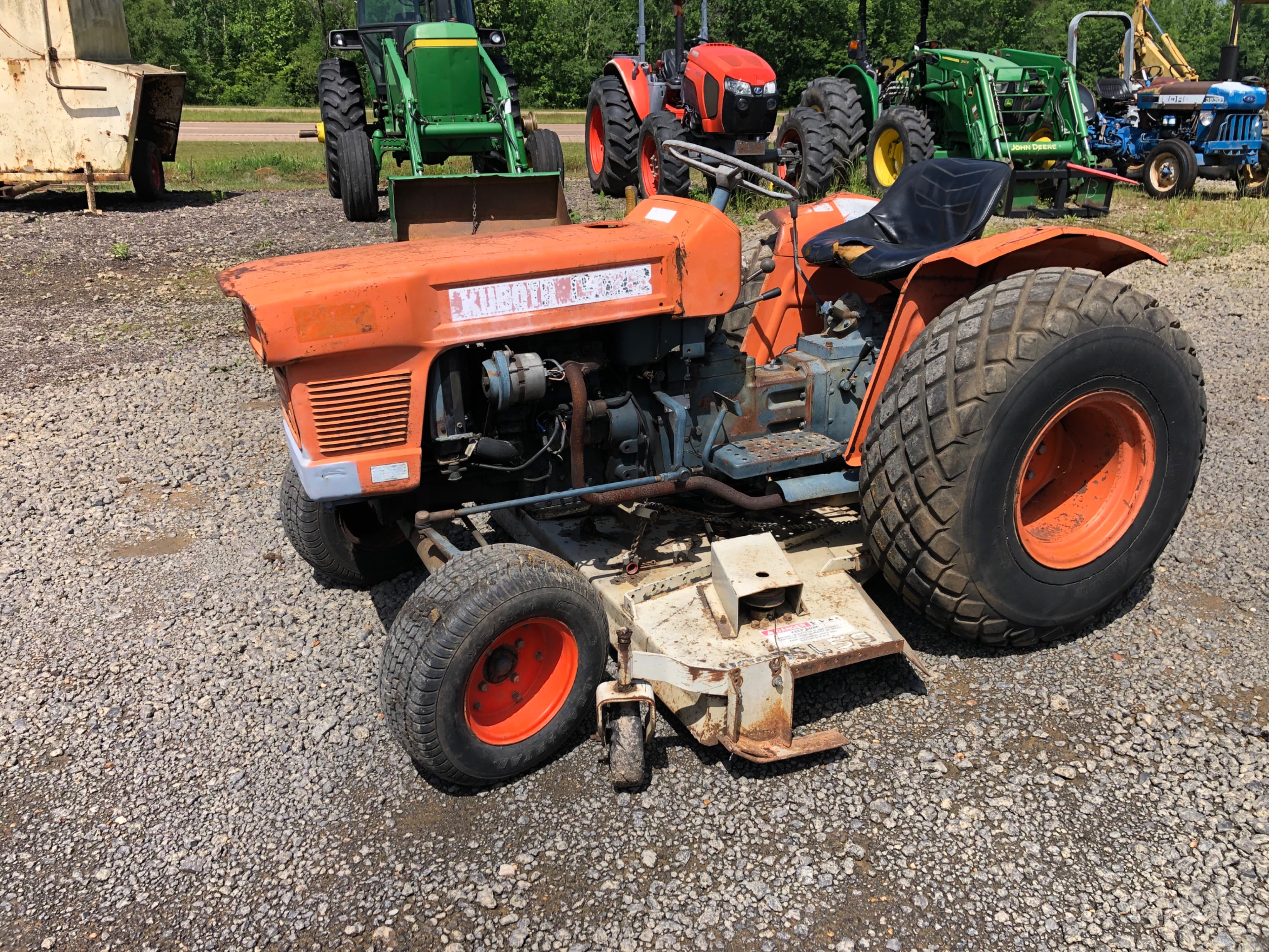 Main image Kubota L175