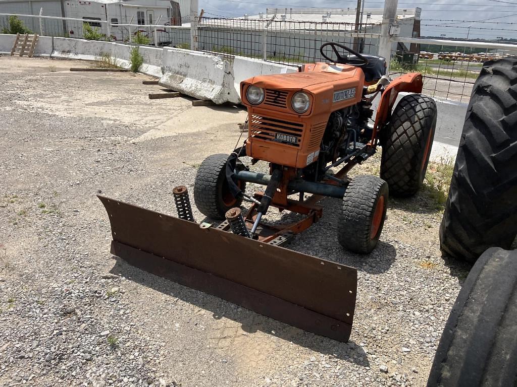 Image of Kubota L185 Primary image