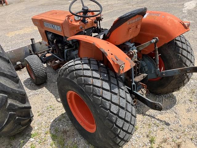 Image of Kubota L185 equipment image 3