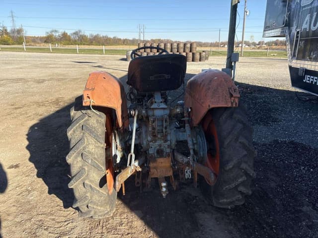 Image of Kubota L185 equipment image 2
