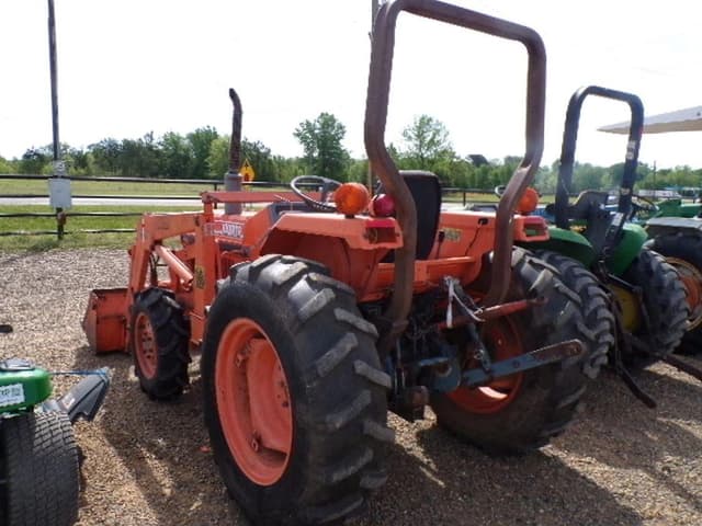 Image of Kubota L2850 equipment image 1