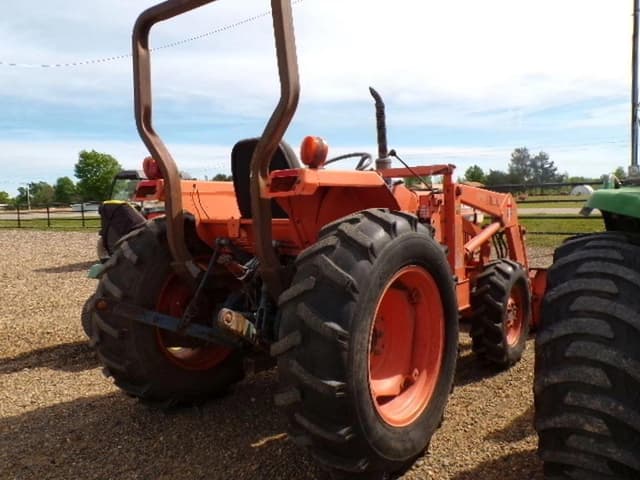 Image of Kubota L2850 equipment image 2