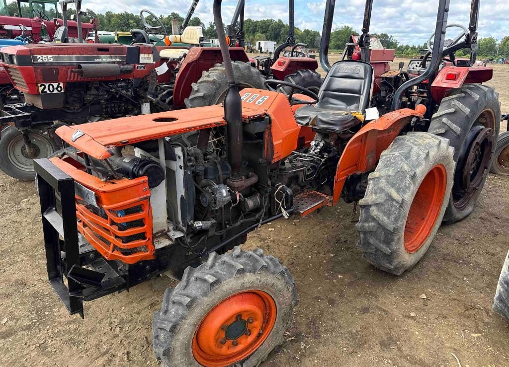 Main image Kubota L2050