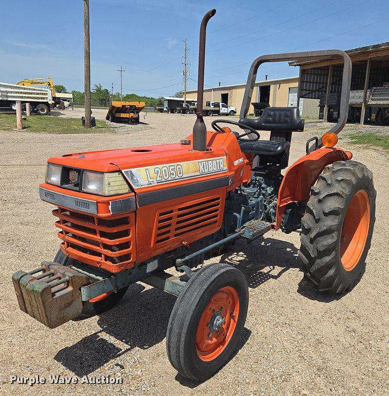 Image of Kubota L2050 Primary image