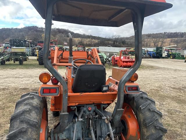 Image of Kubota L2250 equipment image 4