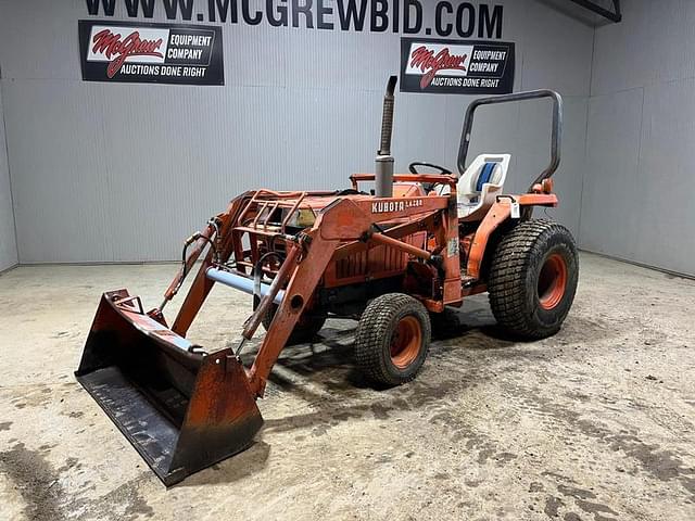 Image of Kubota L2250 equipment image 1
