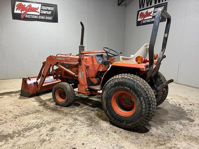 Image of Kubota L2250 equipment image 2