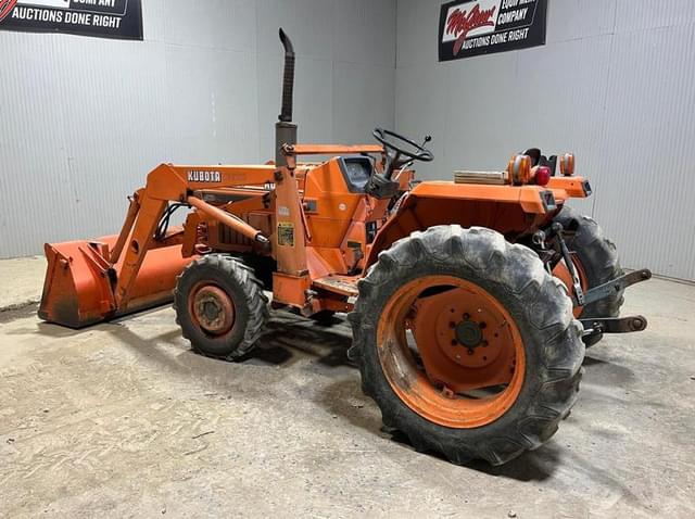 Image of Kubota L2250 equipment image 2