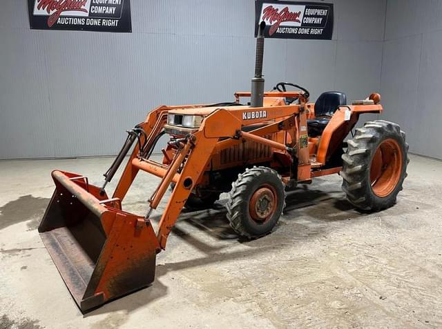 Image of Kubota L2250 equipment image 1