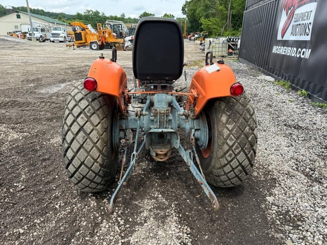 Image of Kubota L235 equipment image 2