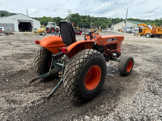 Image of Kubota L235 equipment image 3