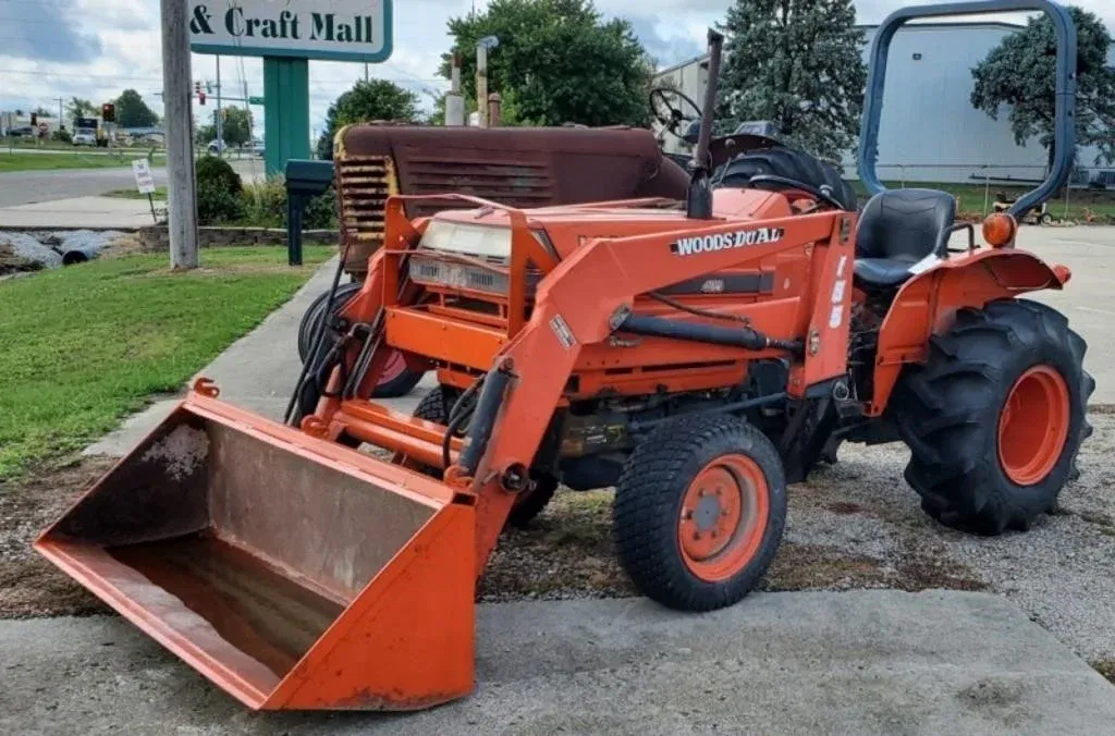 Main image Kubota L2350