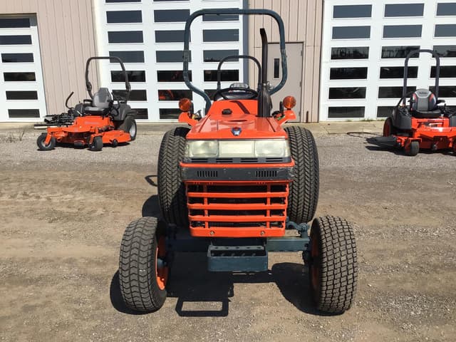 Image of Kubota L2350 equipment image 4