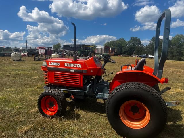 Image of Kubota L2350 equipment image 3