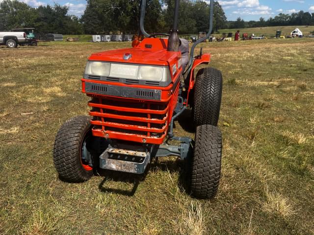 Image of Kubota L2350 equipment image 4
