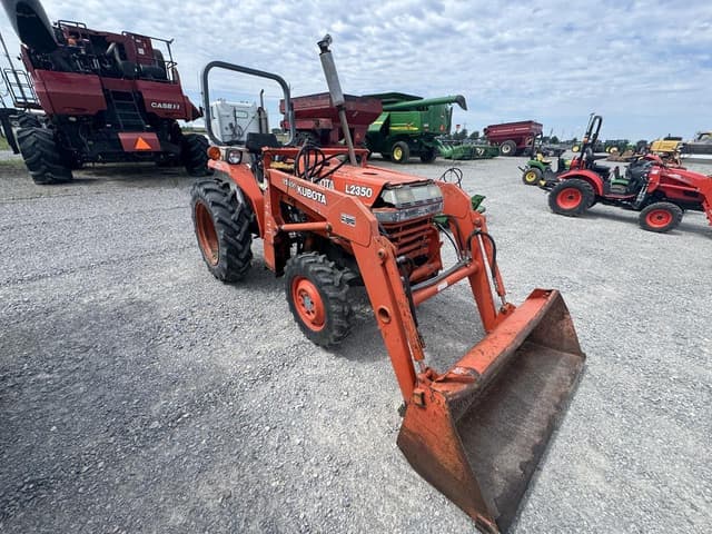 Image of Kubota L2350 equipment image 2