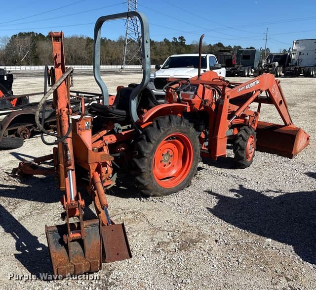 Image of Kubota L2350 equipment image 4