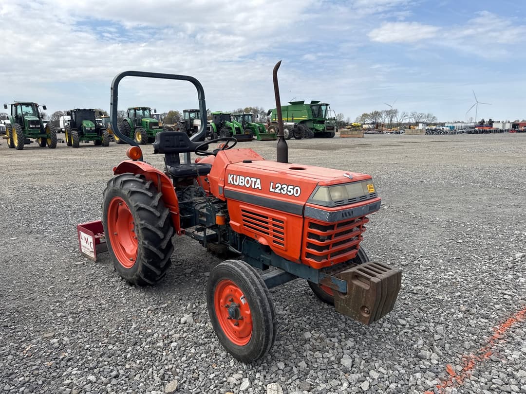 Image of Kubota L2350 Primary image