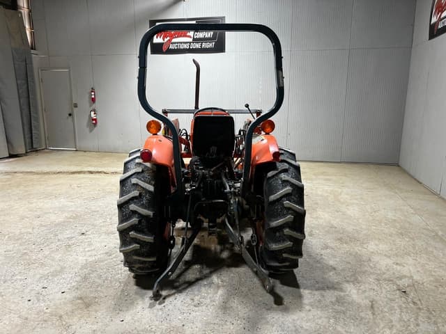 Image of Kubota L2350 equipment image 3