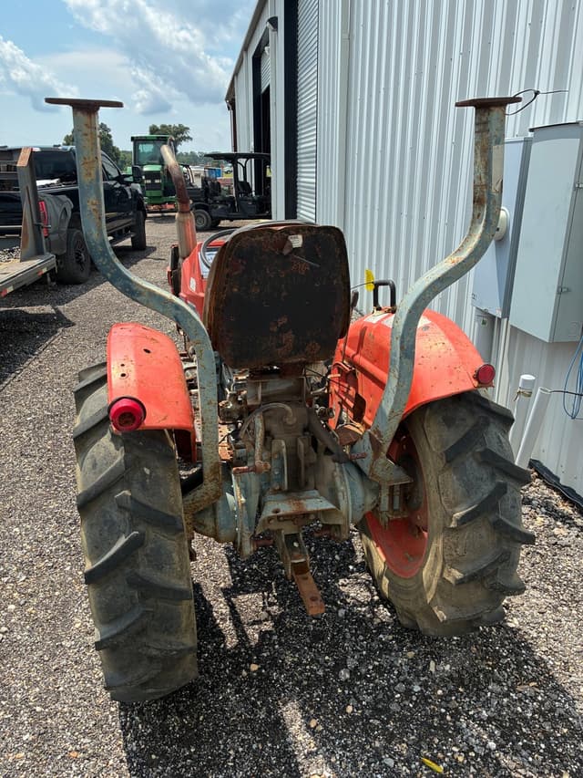 Image of Kubota L2350 equipment image 2