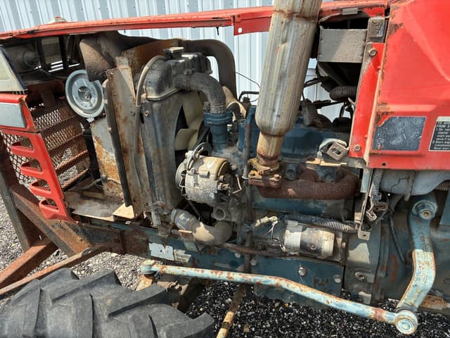 Image of Kubota L2350 equipment image 3
