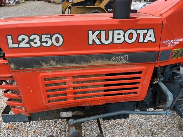 Image of Kubota L2350 equipment image 4
