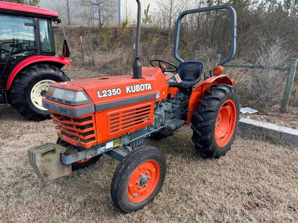 Main image Kubota L2350