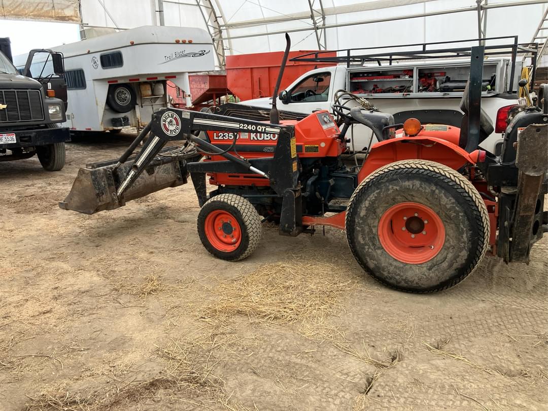 Image of Kubota L2350 Primary image