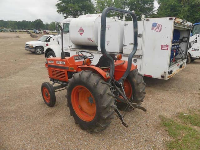 Image of Kubota L2350 equipment image 4