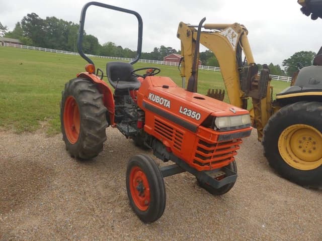 Image of Kubota L2350 equipment image 1