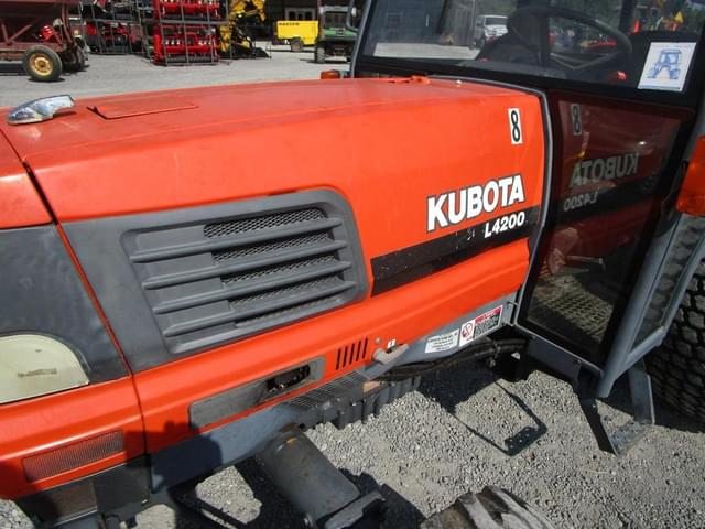 Image of Kubota L4200 equipment image 3
