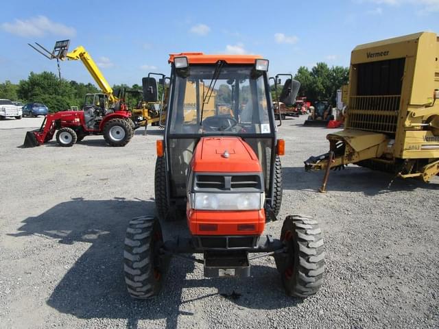 Image of Kubota L4200 equipment image 2