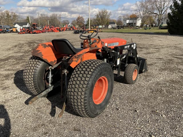 Image of Kubota L245 equipment image 4