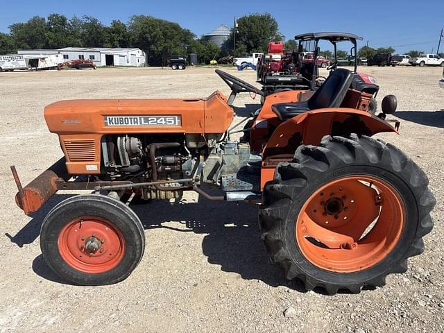 Image of Kubota L245 equipment image 1
