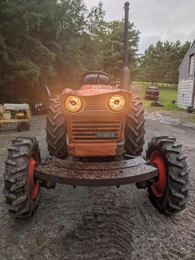 Image of Kubota L245DT equipment image 1