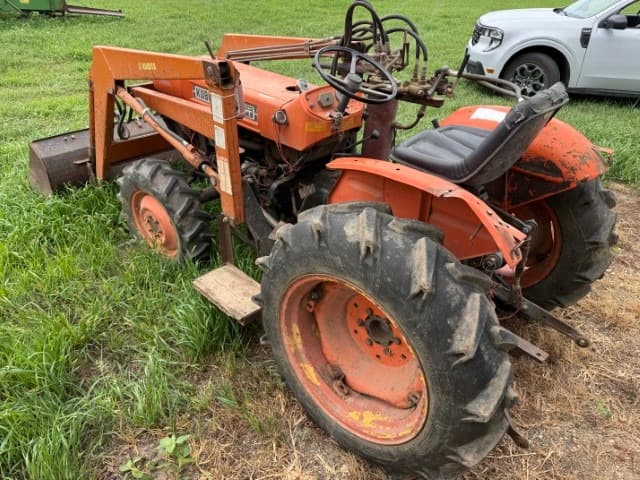 Image of Kubota L245DT equipment image 4
