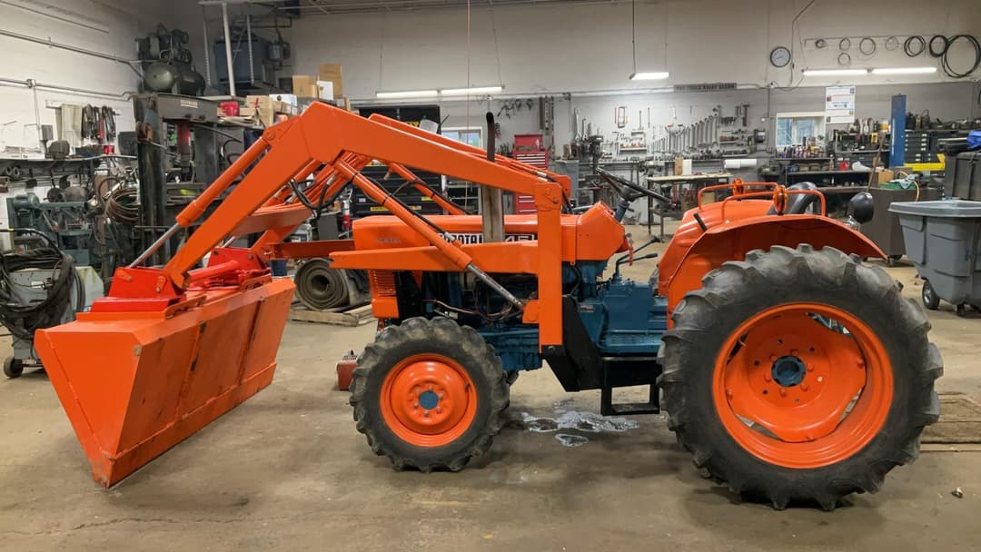 Image of Kubota L245DT Primary image