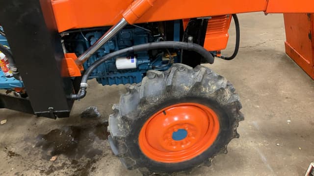 Image of Kubota L245DT equipment image 2
