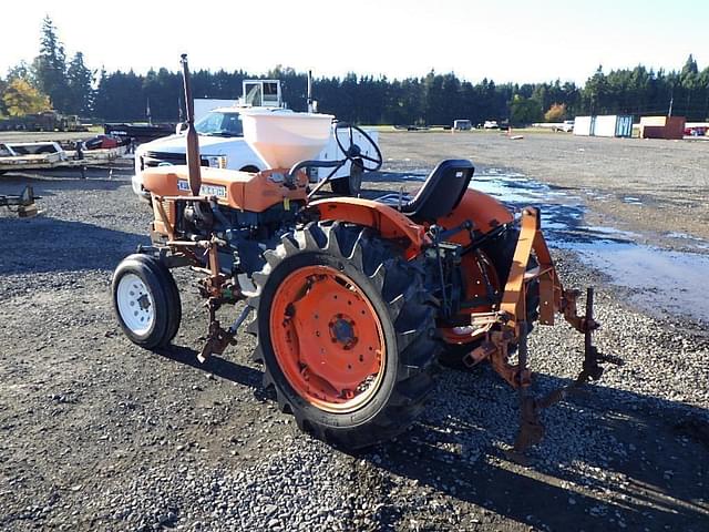 Image of Kubota L245H equipment image 4